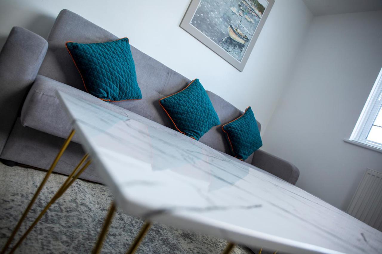 Modern Townhouse Apartment With Free Parking And Wifi Stratford-upon-Avon Esterno foto