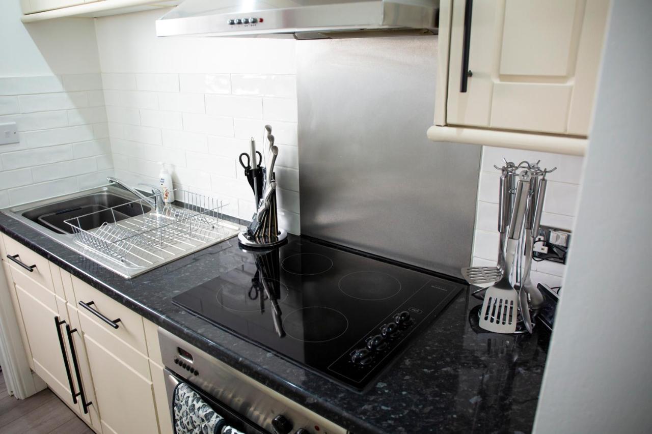 Modern Townhouse Apartment With Free Parking And Wifi Stratford-upon-Avon Esterno foto